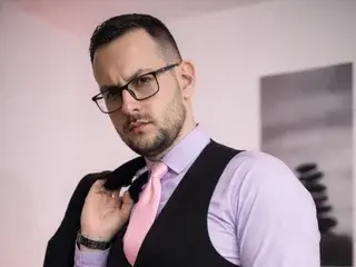 Streamate Free Porn Cam of Luis_Guerrero91