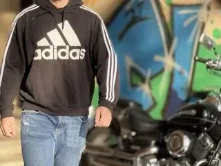 Streamate Free Live Porn of AdamJameson