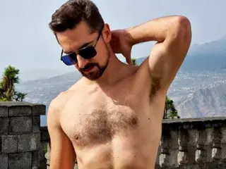 Streamate Live Sex Cam of AntonioWest