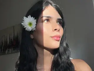 Streamate Watch Live Sex Cams of Lily_WellGifted