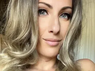 Streamate Live Sex Cam of VictoriaLotus