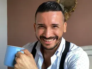 Streamate Live Sex Cam of ReikoSmith