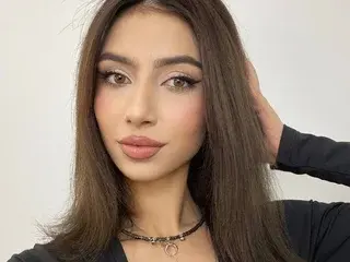 SarahTray from streamate