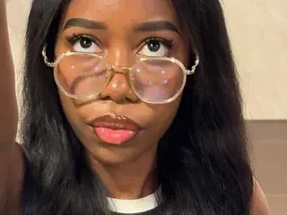 SeleneLune from streamate