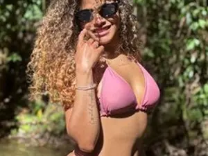 Streamate Adult Webcam of RiriWilde