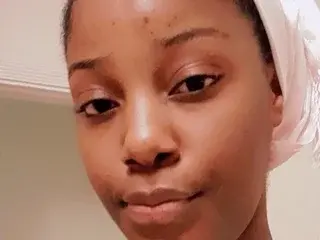 essyasha24 from streamate