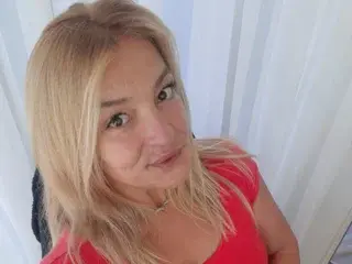 Streamate Live Sex Cam of queenfeetMaria