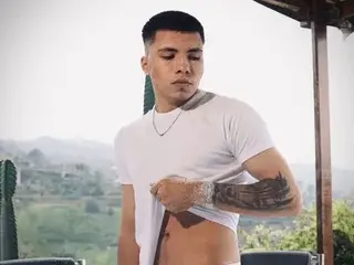 Streamate Adult Webcam of LoganGreys