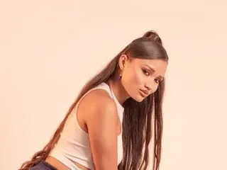 AnnieAndStefan from streamate