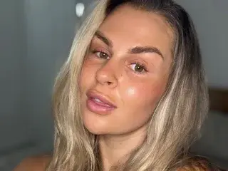 Streamate Best live sex cam show of ClaraXVale