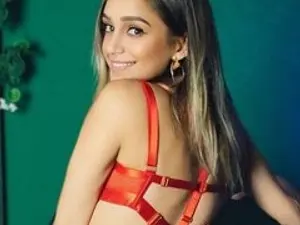 Streamate Sex Cam of CelinePetiite