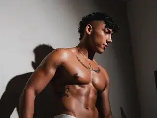 Streamate Watch Live Sex Cams of Bryan_500