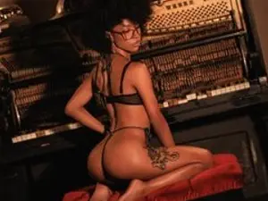 Streamate Sex Chat of Julianita_Toro