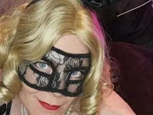 Streamate Nude Webcam of Bad_Bunny_Domina