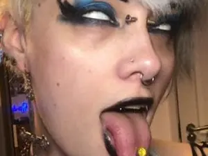 Streamate Live Porn of glitterqueen99