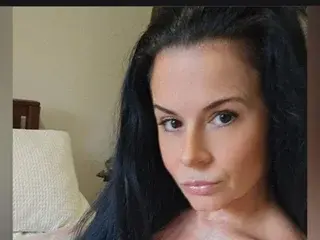 LadyVelvetXO from streamate