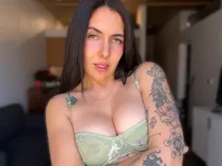 Streamate Sex Cam of LolaThebaddie