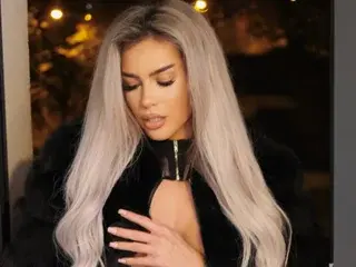 Streamate Adult Video Chat of QueenSelena