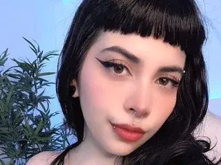 Streamate Nude Webcam of Emily_santoss