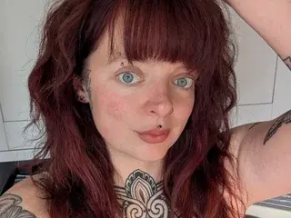 BowieBlair133 from streamate