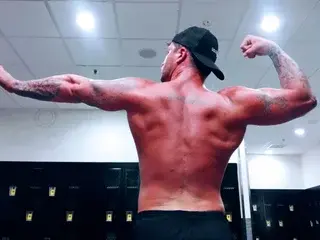 Silversage92 from streamate