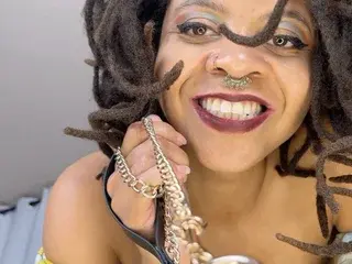 TheMysticMoon from streamate