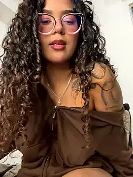 Stripchat Watch Live Sex Cams of CaroBeach