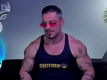 Stripchat Free Live Porn of dennis_cox1