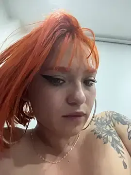 Stripchat Live Sex Cam of Alysson_LS