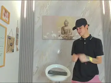 HEART_OF_MILAMBER from stripchat