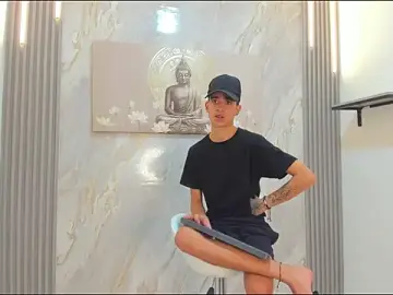 Stripchat Private Sex Chat of HEART_OF_MILAMBER