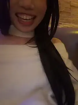 Stripchat Live Sex Cam of Yiyi-707