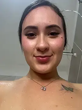Stripchat Free Porn Cam of Honey_noir