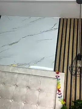 Honey_noir from stripchat