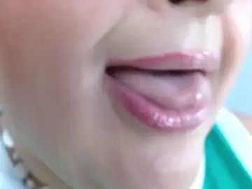 Stripchat Free Porn Cam of Kerly_Doll