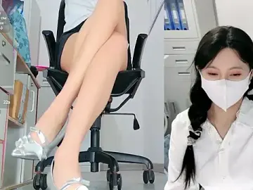 Stripchat Adult Webcam of office-diodio