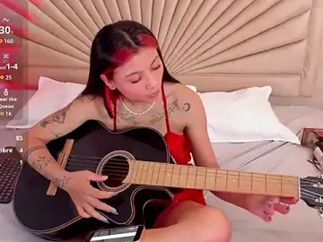 Stripchat Live Sex Cam of Emma_duff