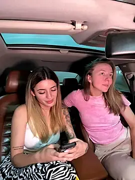 Stripchat Live Sex Cam of Jasmine_urPrincess