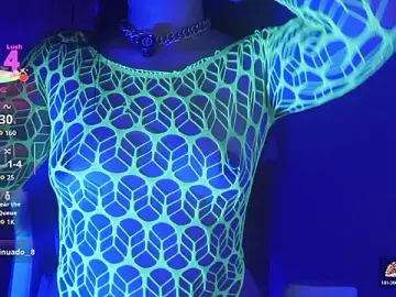 Stripchat Adult Webcams of EmmitaGarcia