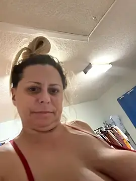 Hotslut187 from stripchat