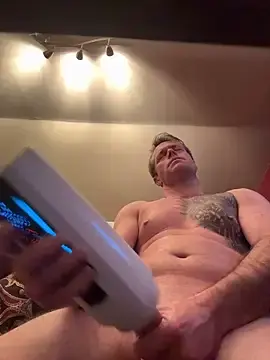 Stripchat Adult Video Chat of DILFiGuess1