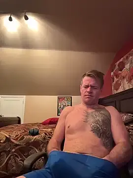 Stripchat Best Webcam of DILFiGuess1