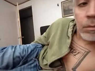 Stripchat Best Webcam of Xoc8_