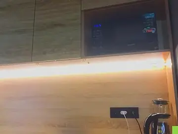 Stripchat Free Live Porn of miss_bubbles_