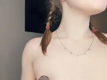 Stripchat Adult Video Chat of MaliaBourraine