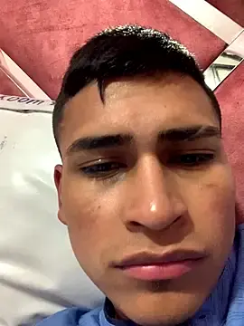 Stripchat Best Webcam of Emiliano_Reyes