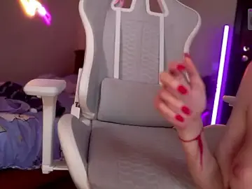 Stripchat Sex Cam of Kamila_icee