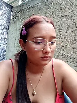 Stripchat Sex Cam of young_dairy01