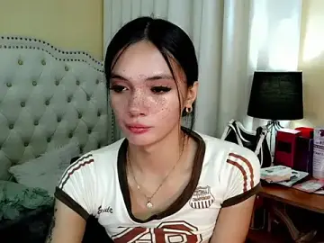 queen_lucinda from stripchat