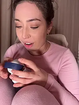 Stripchat Adult Webcam of KimArts